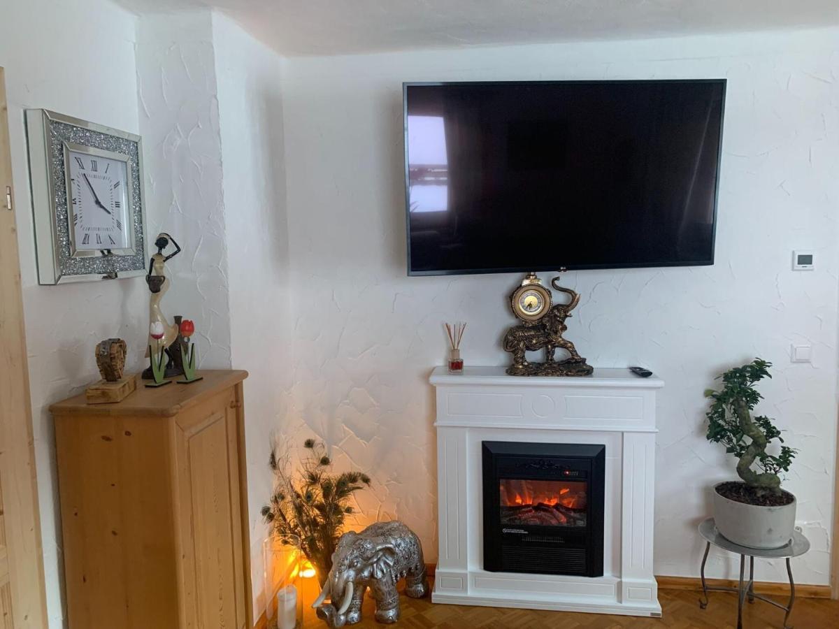 Large Detached Holiday Home In Muhr Esterno foto