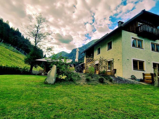 Large Detached Holiday Home In Muhr Esterno foto